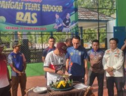 Selain itu juga diharapkan gedung ini bukan hanya untuk bermain saja, tetapi juga bisa dijadikan sebagai ruang terbuka untuk pertemuan-pertemuan”, ujar Bupati Adipati.
