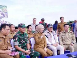 Plt Bupati Way Kanan Ikuti Panen Raya Padi Serentak bersama Presiden